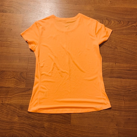 NIKE shirt - Picture 3 of 3